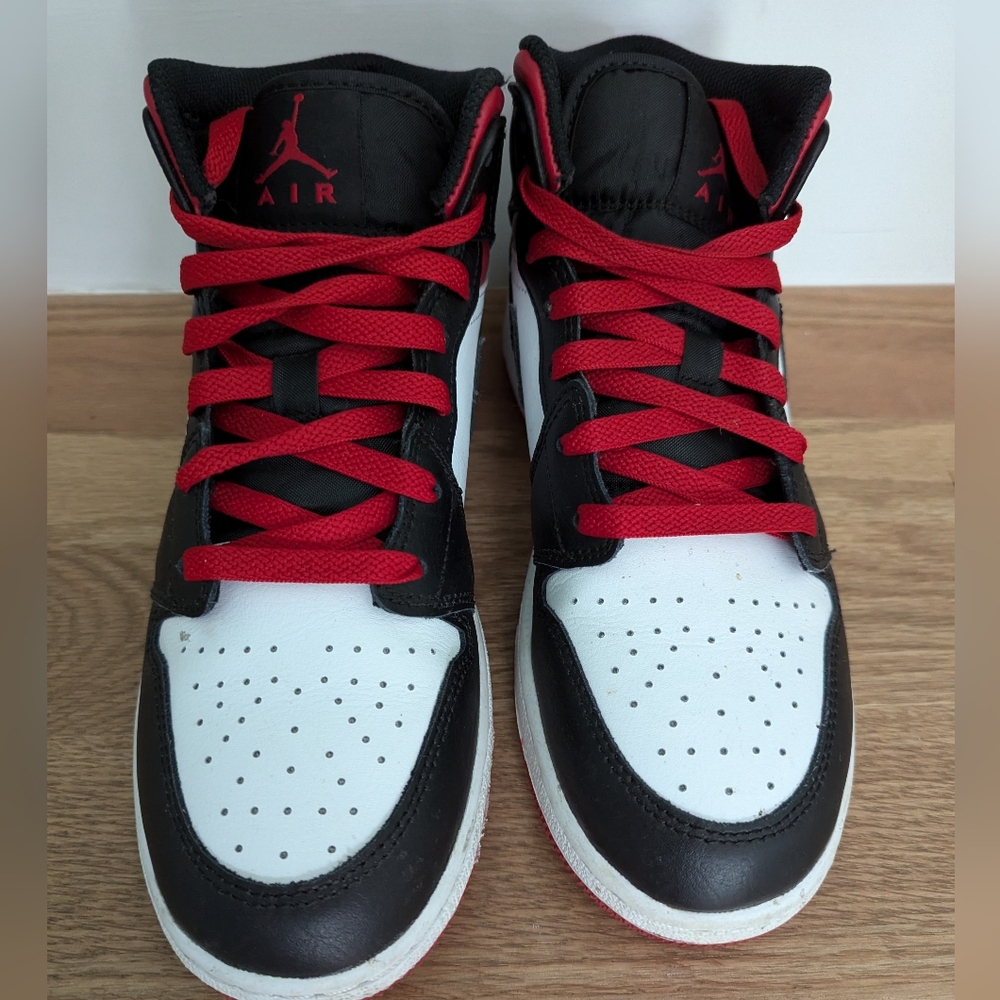 Air Jordan Retro 1 Mid Casual Shoes, White/Gym Red/Black, Big Boy Size 5